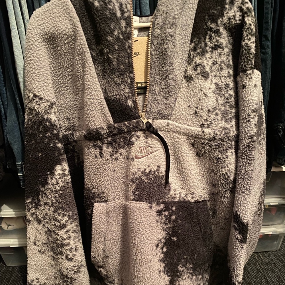 Nike Mens XXL pull over sweater  { Teddy }